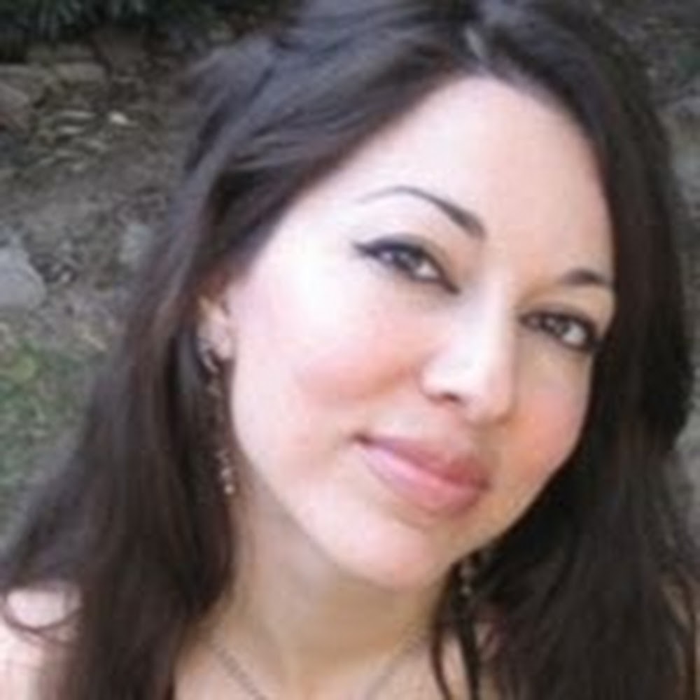 Meet your Posher, Dominique